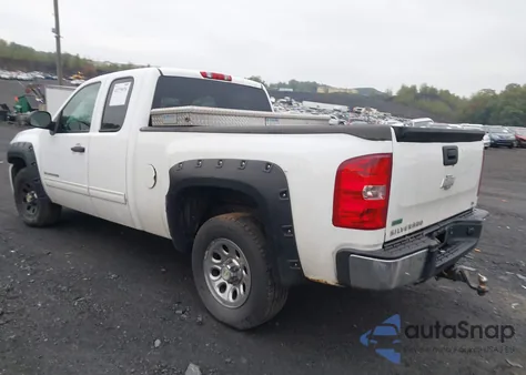 2010 Chevrolet Silverado 1500 Ls z USA, uszkodzony, nr VIN 1GCSKREA2AZ120372
